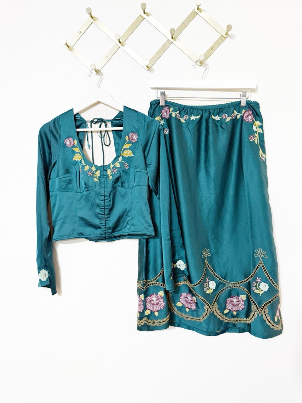Free People Autumn Bloom Midi Skirt Set in Forest Green Floral Embroidery NEW - Picture 6 of 8
